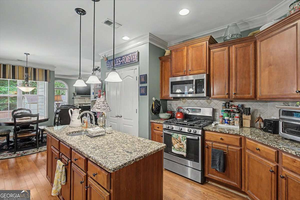 504 Thorn Creek Way Property Photo 14