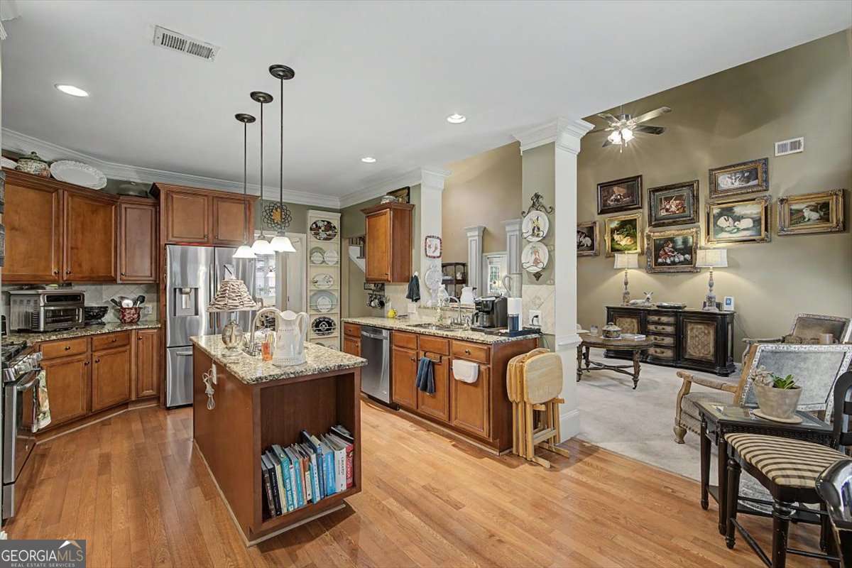 504 Thorn Creek Way Property Photo 18