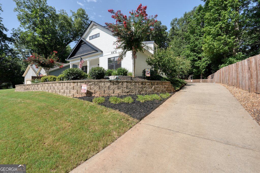 4471 Mclain Circle Property Photo 2
