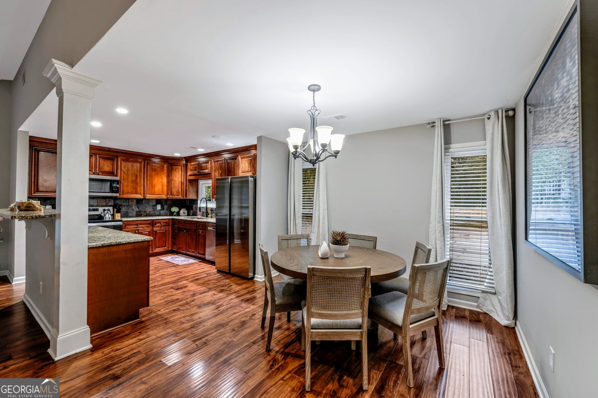 2660 Indian Lake Drive Property Photo 4