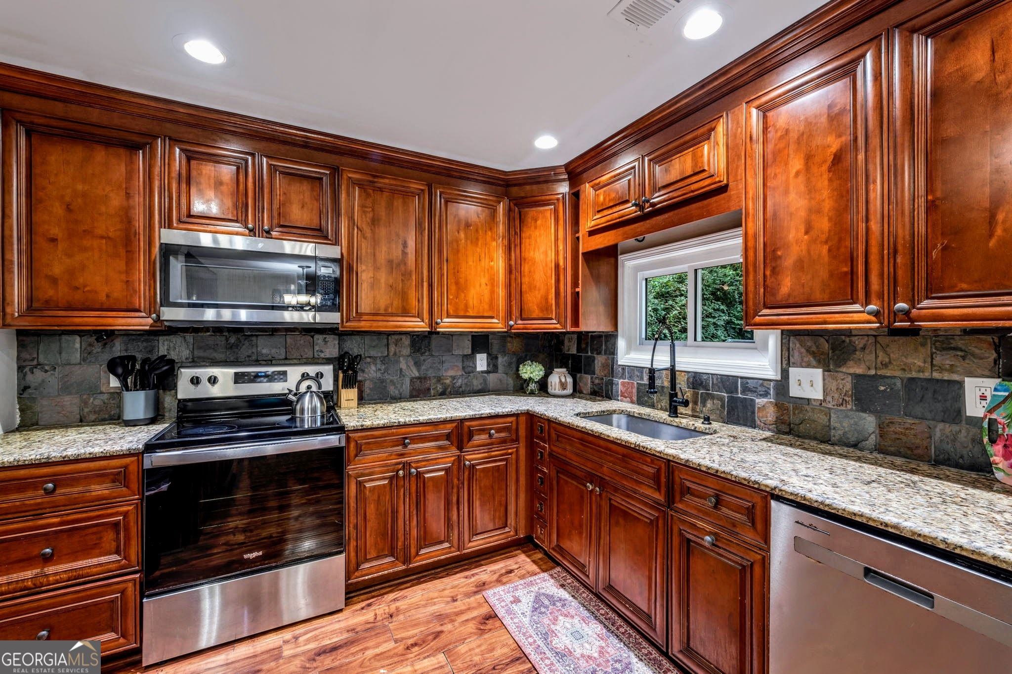 2660 Indian Lake Drive Property Photo 11