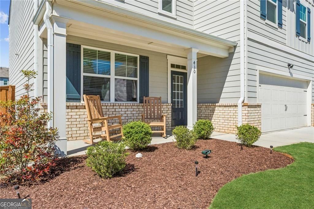 430 Highgrove Way Property Photo 3