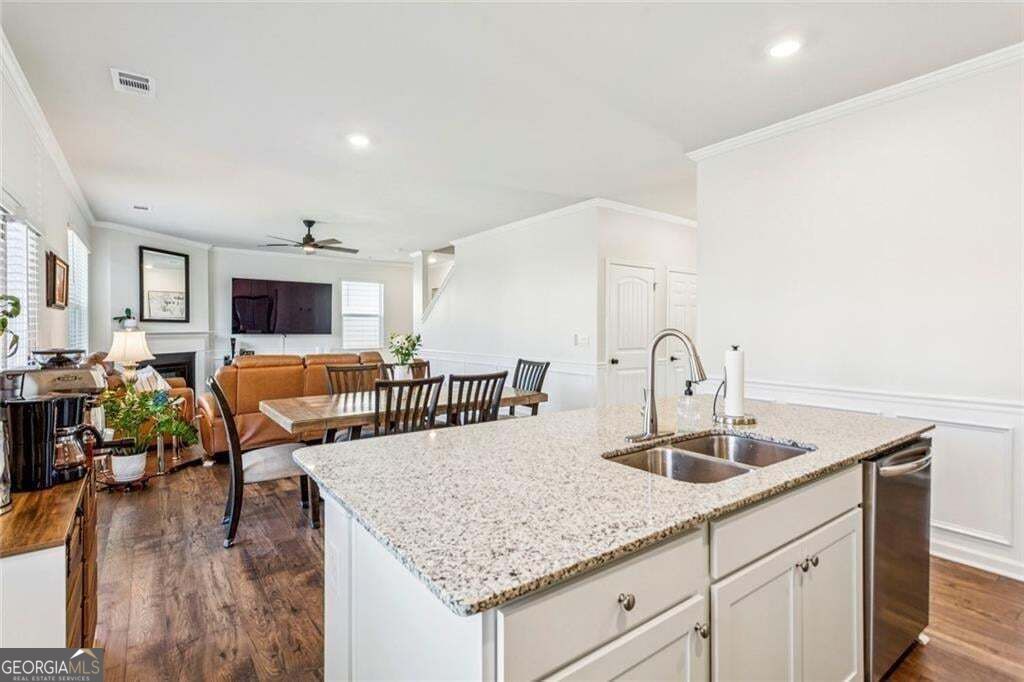 430 Highgrove Way Property Photo 13
