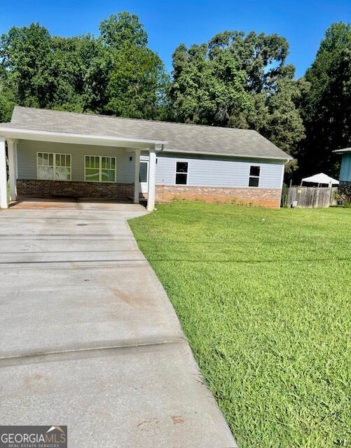 7241 Grayson Drive Property Photo 2
