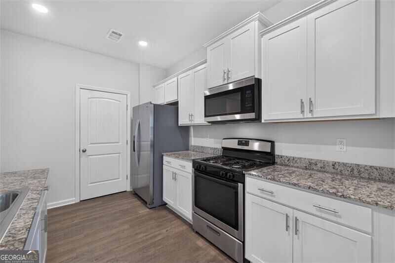 5480 Barberry Avenue Property Photo 19