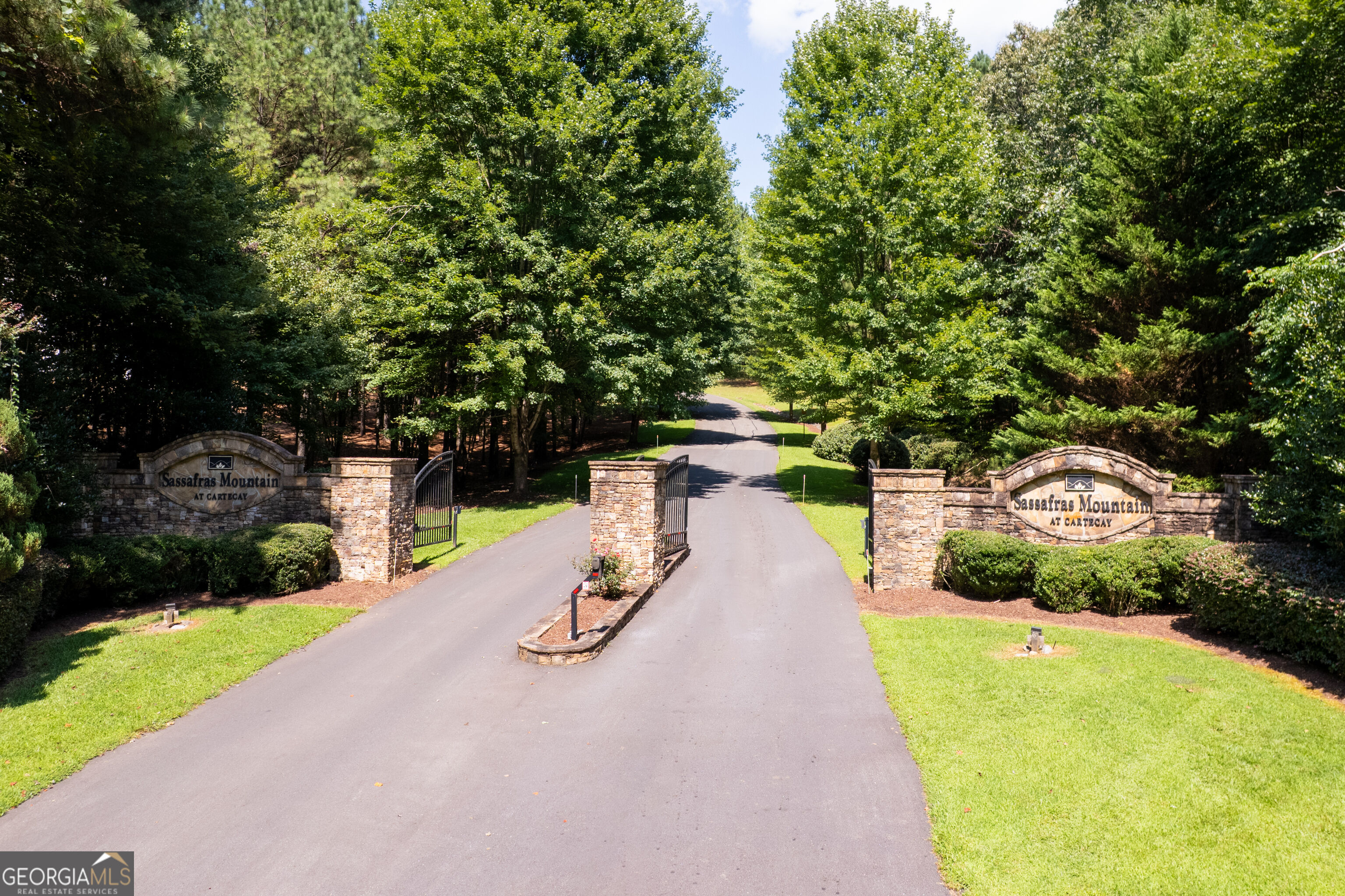 9 Foxpaw Leaf Court # 9 Property Photo 1