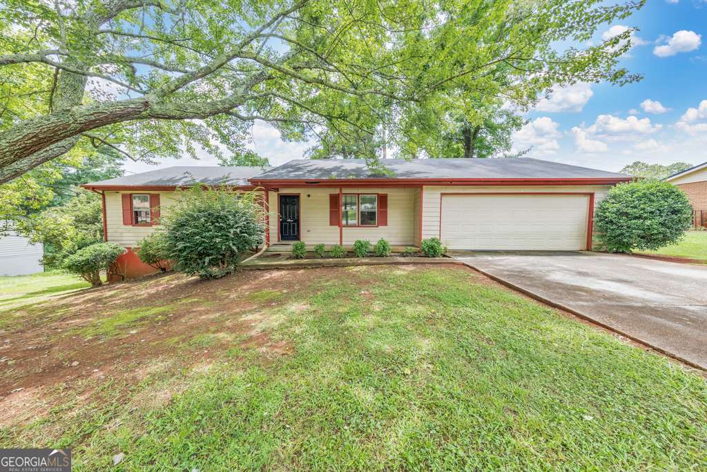 921 Curry Circle SE Property Photo 1