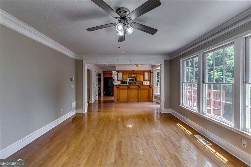 6963 Whispering Oaks Court Property Photo 10