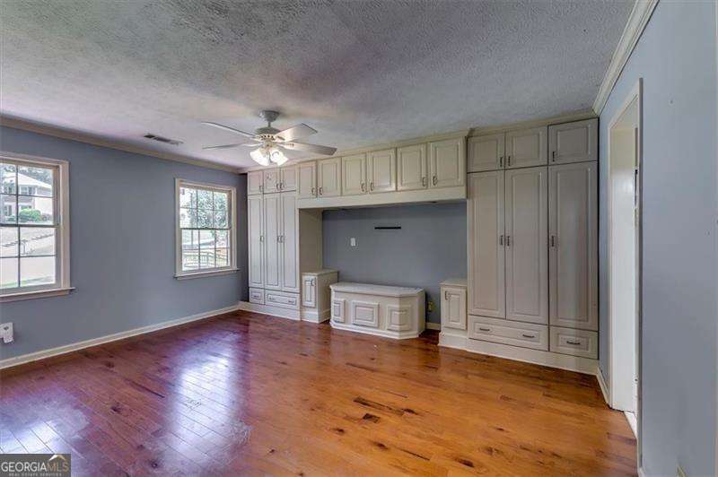 6963 Whispering Oaks Court Property Photo 16