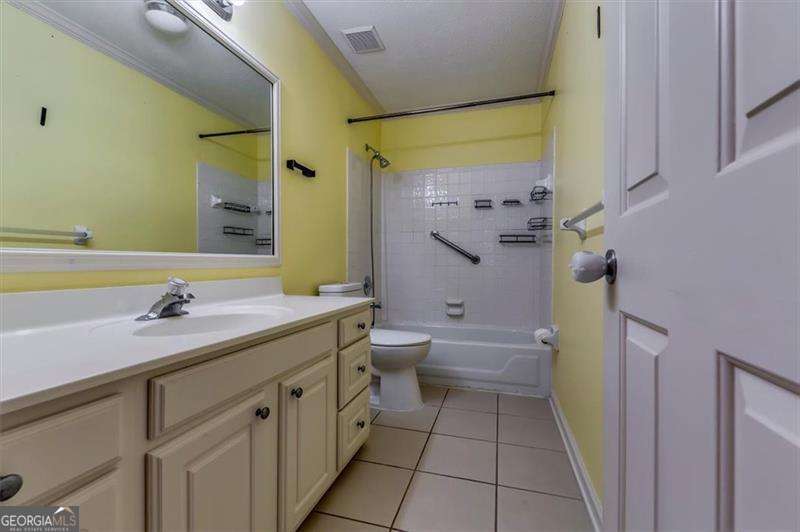 6963 Whispering Oaks Court Property Photo 24