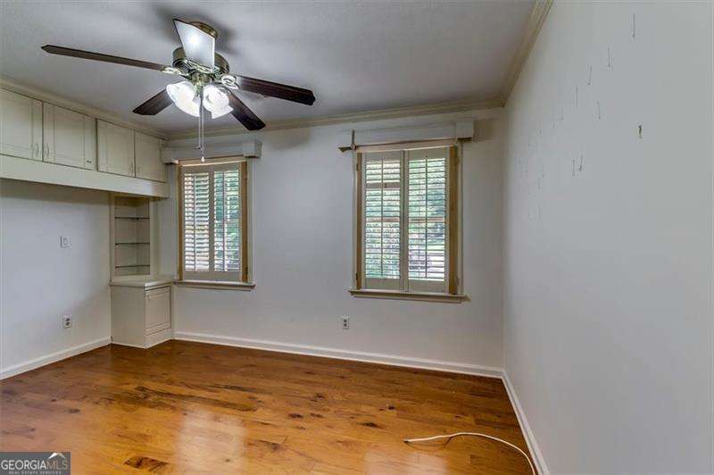 6963 Whispering Oaks Court Property Photo 26