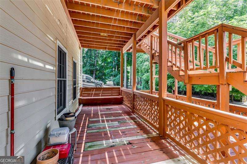 6963 Whispering Oaks Court Property Photo 33