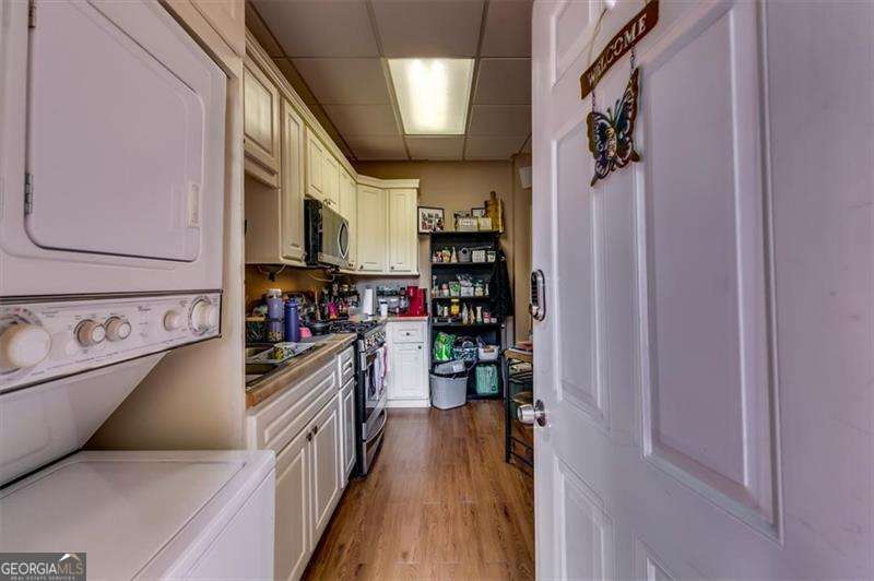 6963 Whispering Oaks Court Property Photo 40