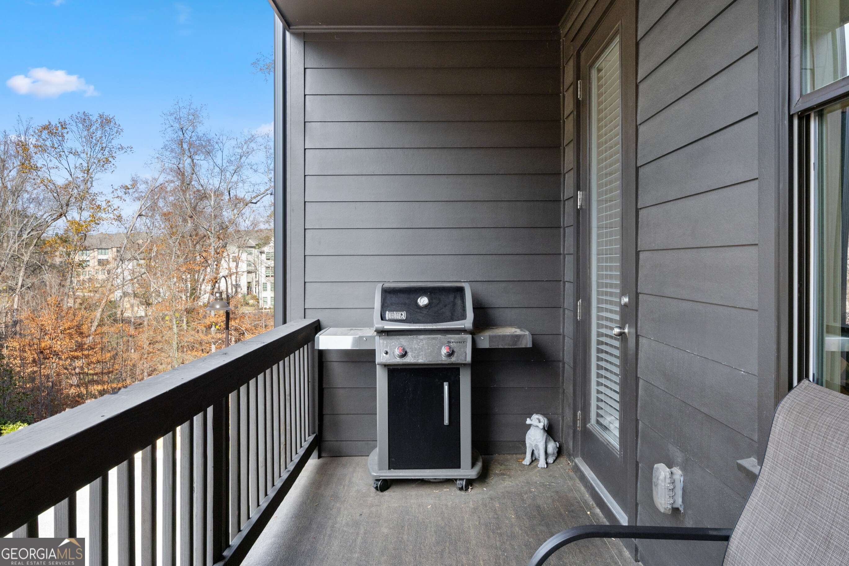 6529 Beacon Drive Property Photo 10