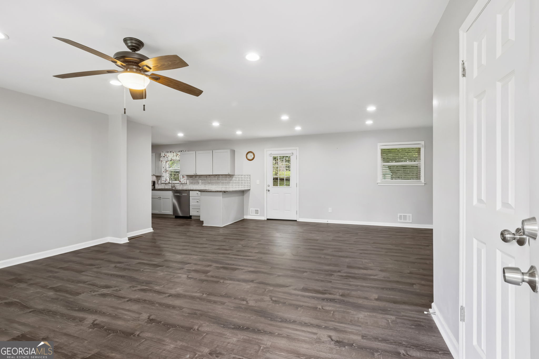 1331 Owen Circle Property Photo 6