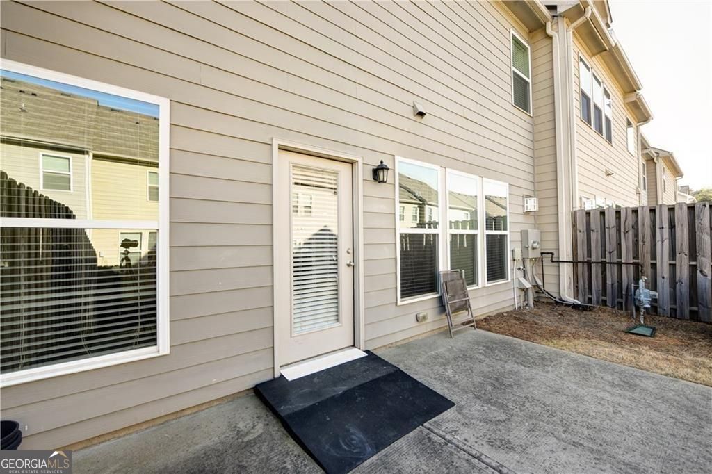 1226 Fischer Trace Property Photo 2