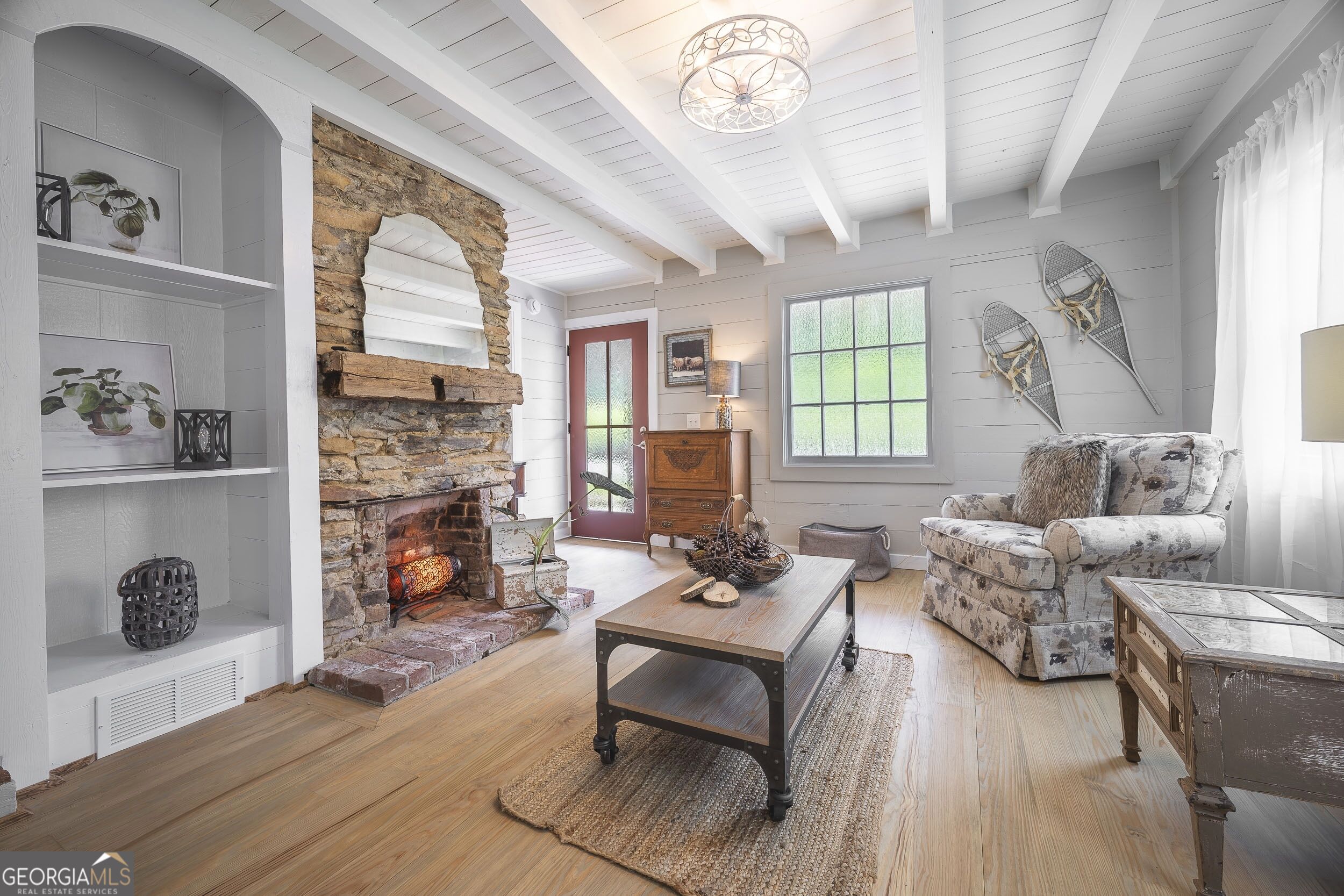 8679 Lakewood Highway Property Photo 4