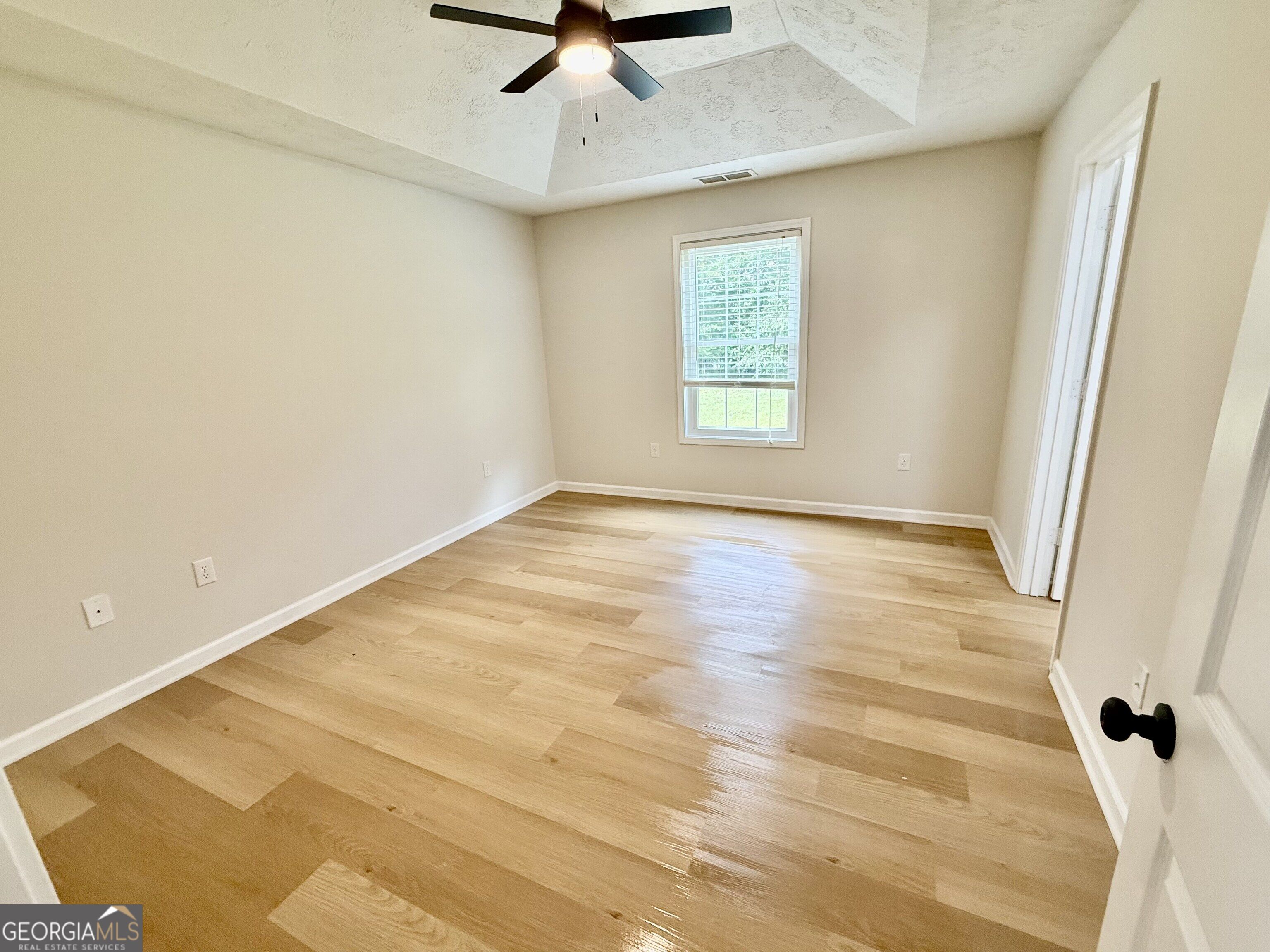 75 Thrasher Road Property Photo 5