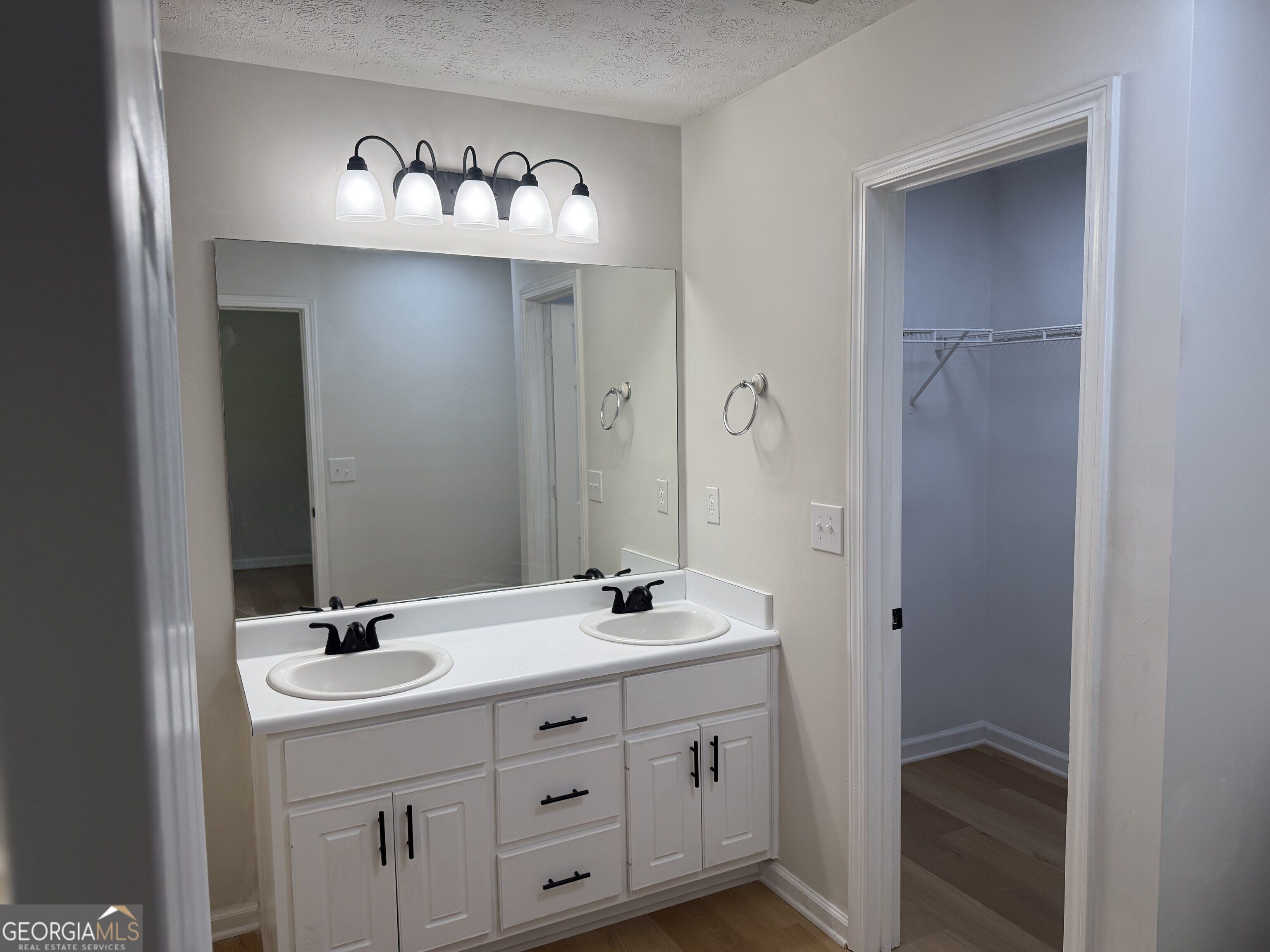 75 Thrasher Road Property Photo 6
