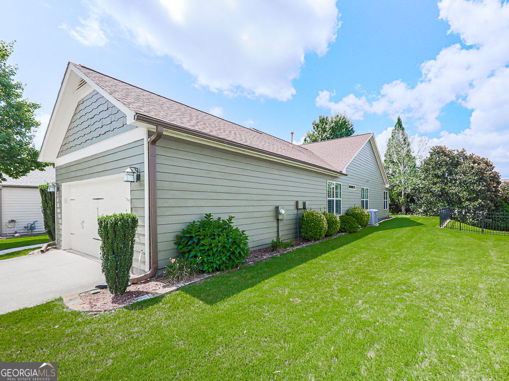 424 Larkspur Drive Property Photo 8