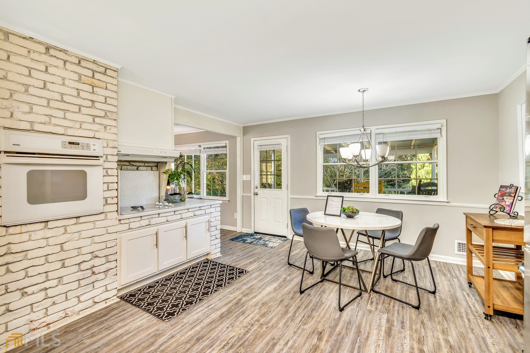 2532 Lakebrook Court Property Photo 8