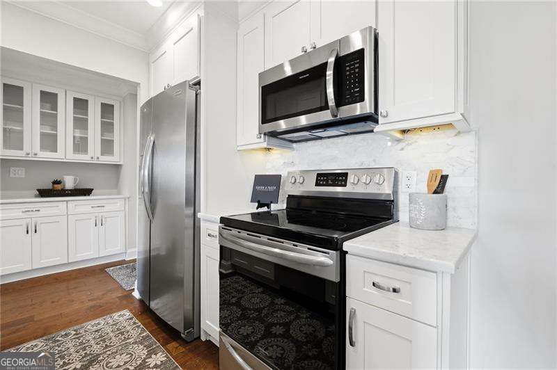 300 Johnson Ferry Road # A803 Property Photo 2