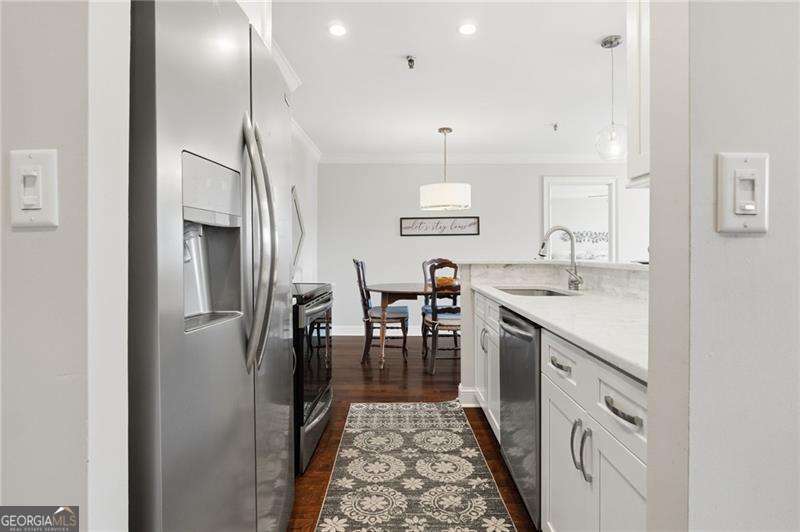300 Johnson Ferry Road # A803 Property Photo 3