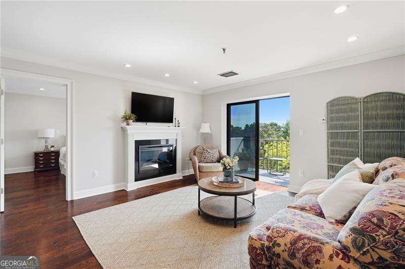 300 Johnson Ferry Road # A803 Property Photo 8