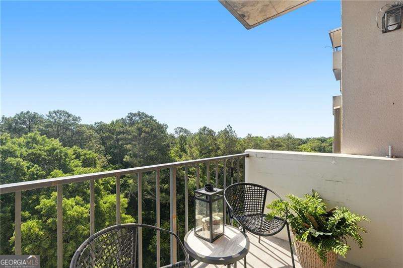300 Johnson Ferry Road # A803 Property Photo 11