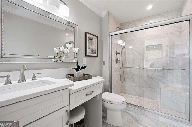 300 Johnson Ferry Road # A803 Property Photo 16