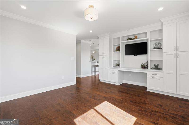 300 Johnson Ferry Road # A803 Property Photo 19