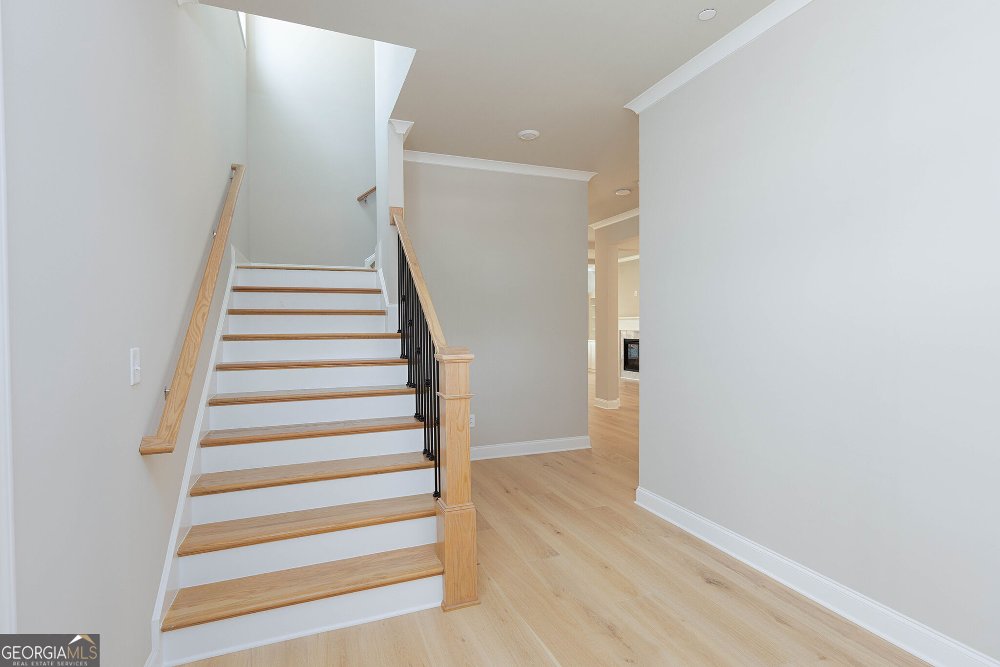 5635 Meadowstone Walk Property Photo 4