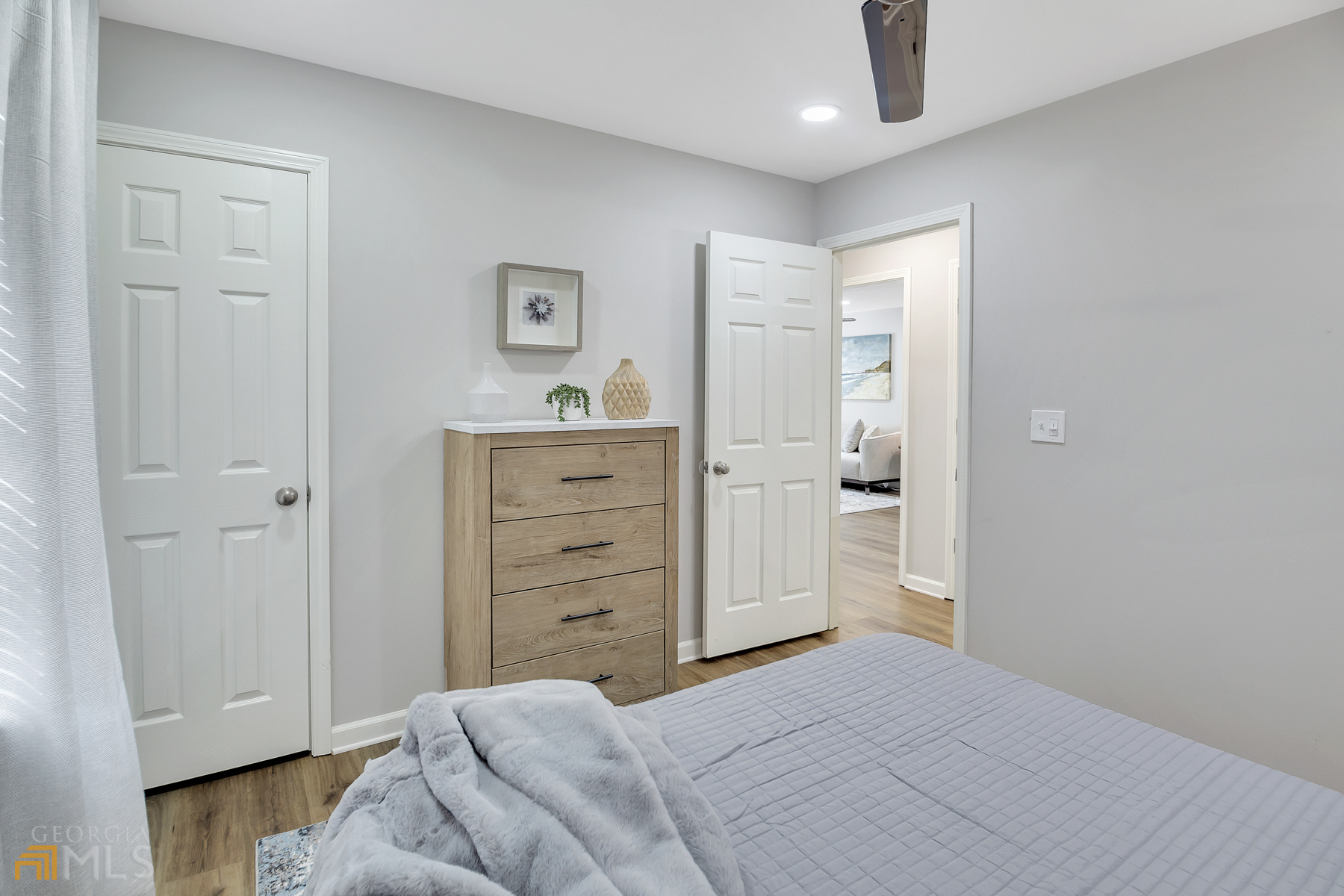 1734 Spring Road Property Photo 11