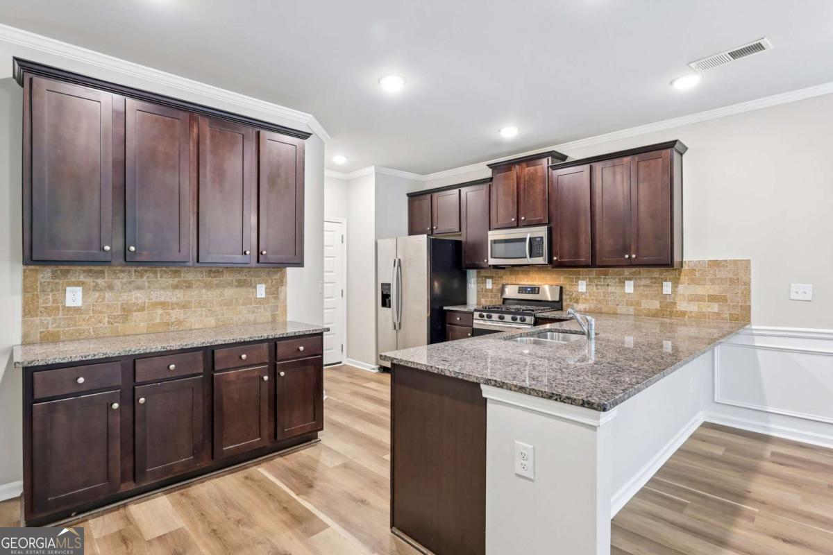 2523 Shetley Creek Drive Property Photo 10