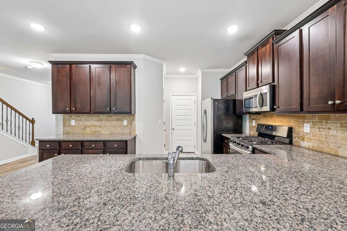 2523 Shetley Creek Drive Property Photo 13