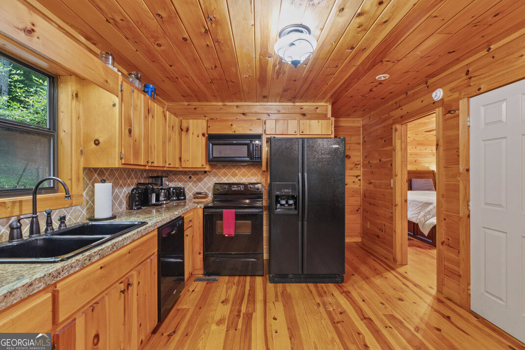 795 Fugue Drive Property Photo 4