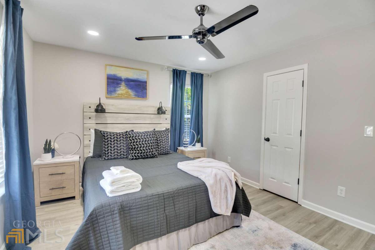 1738 Spring Road Property Photo 11