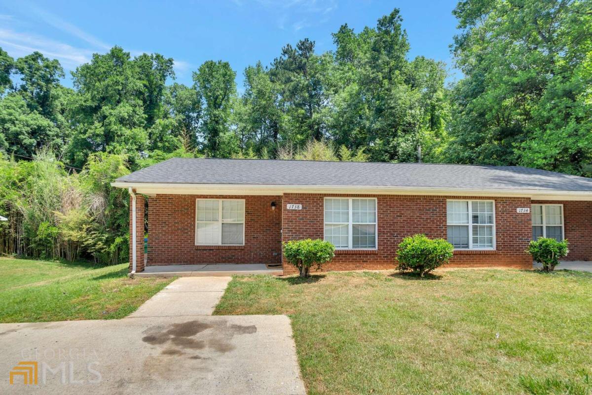 1738 Spring Road Property Photo 15