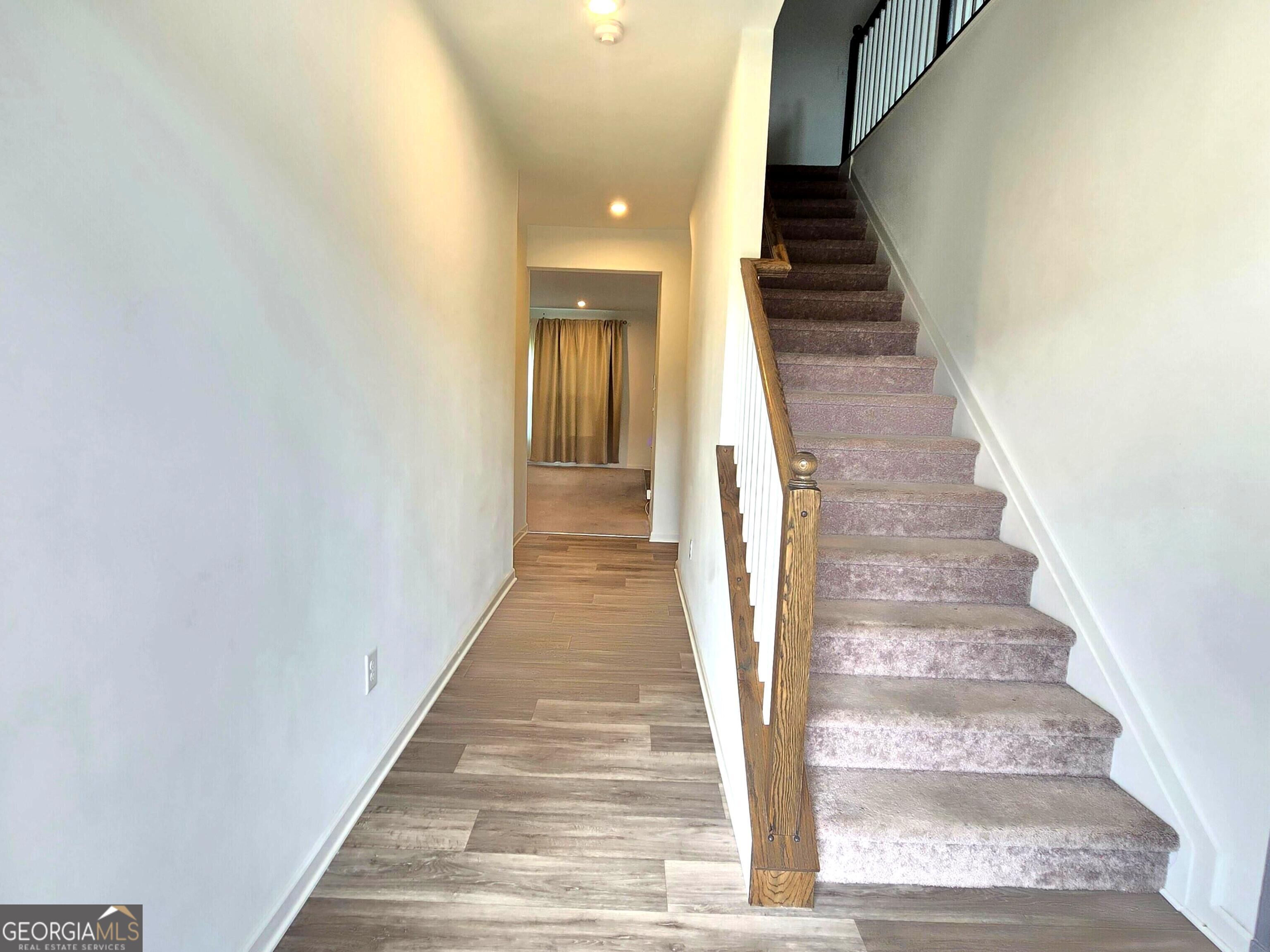 166 Traminer Way Property Photo 5