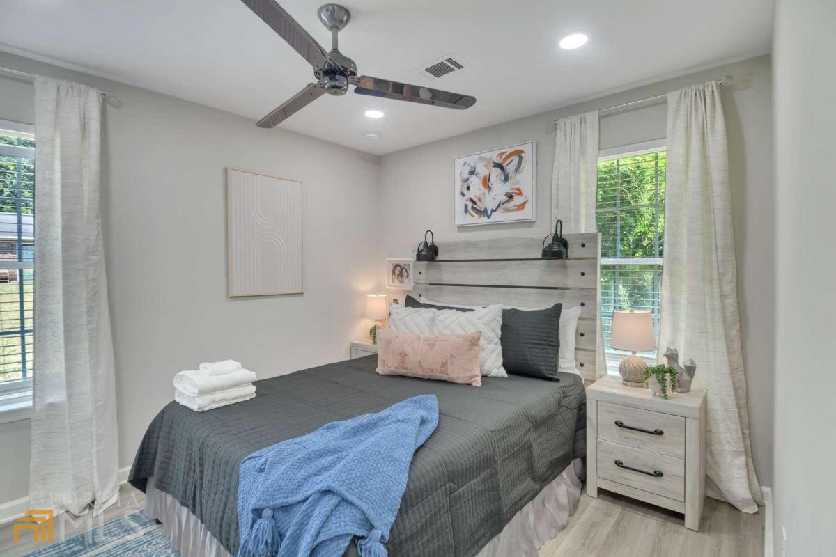 1748 Spring Road Property Photo 10
