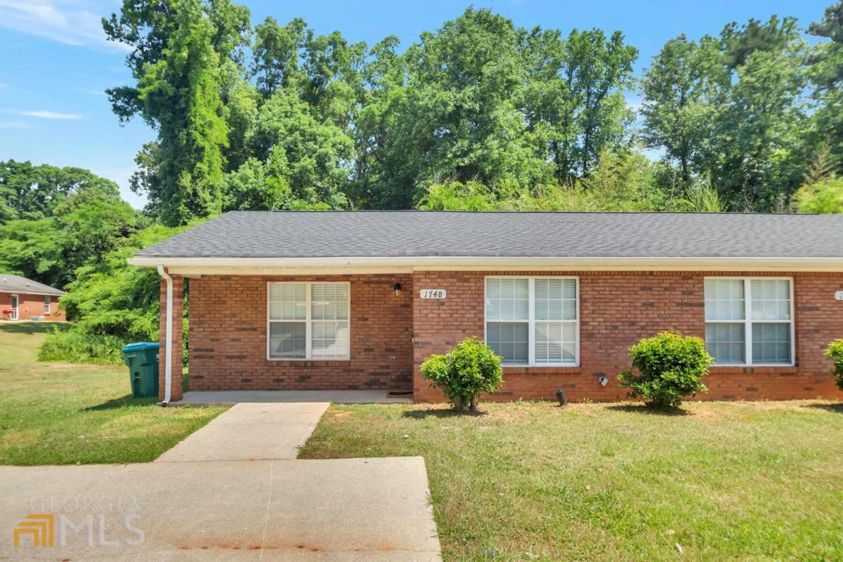 1748 Spring Road Property Photo 15