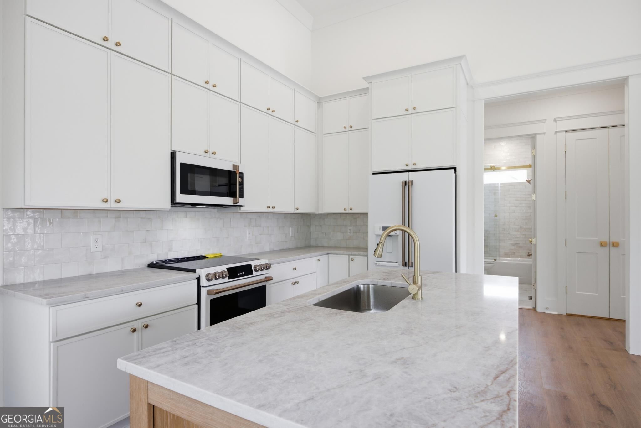 358 Thomas Road Property Photo 8