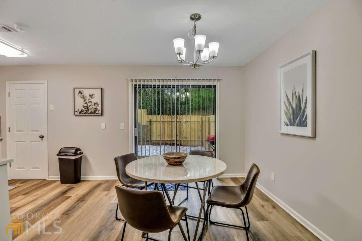 2301 Salt Springs Place Property Photo 6