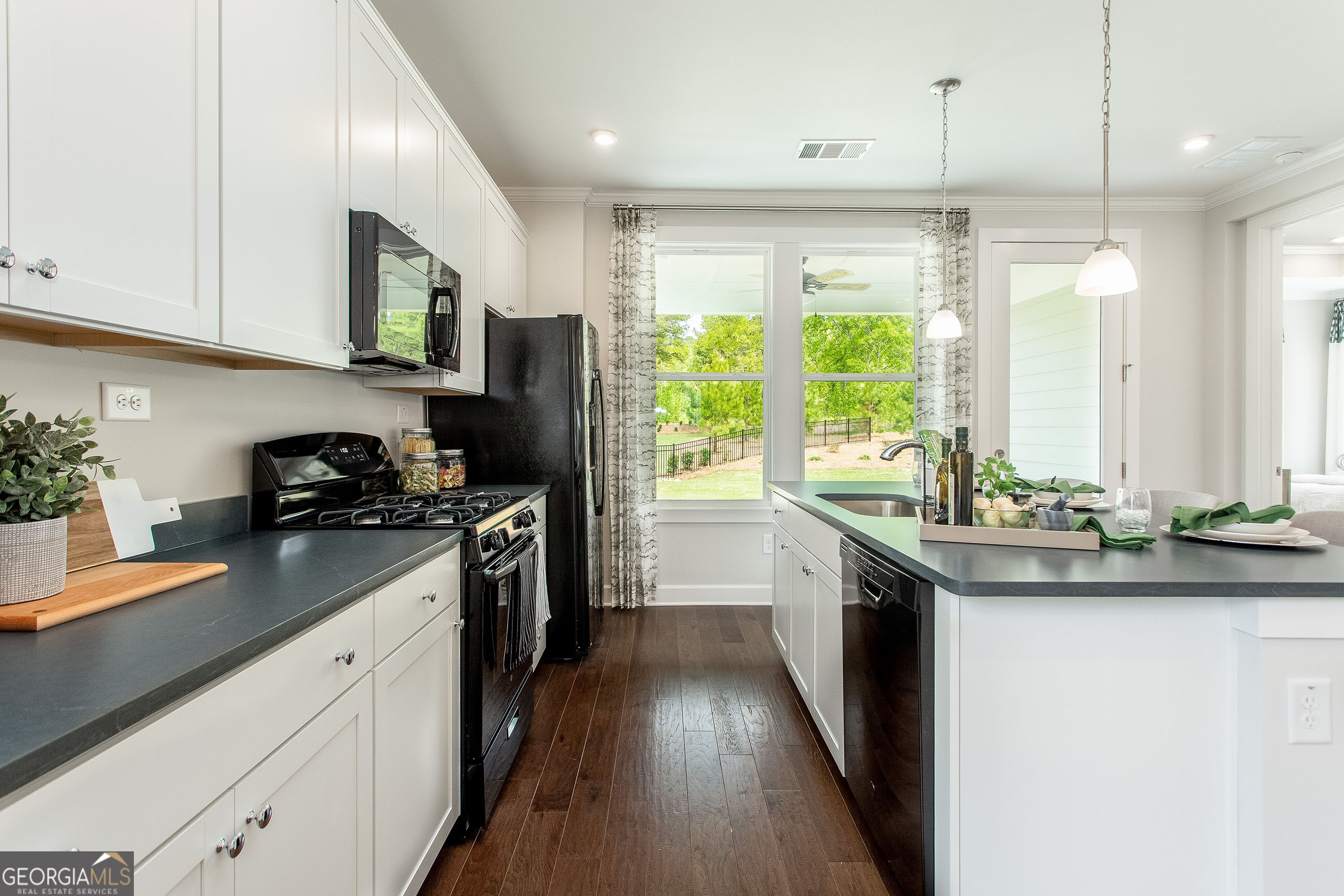 168 Warren Way Property Photo 14