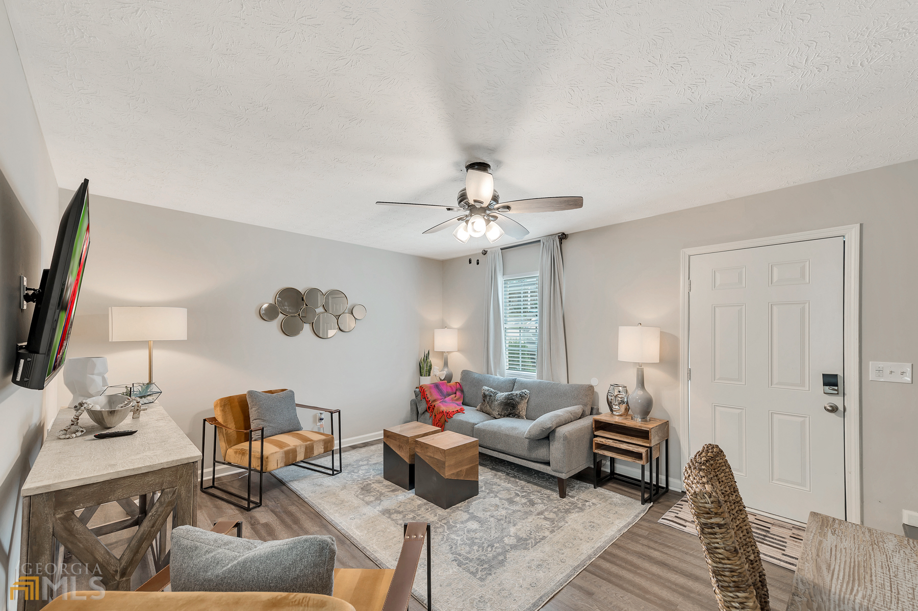 2304 Salt Springs Place Property Photo 4