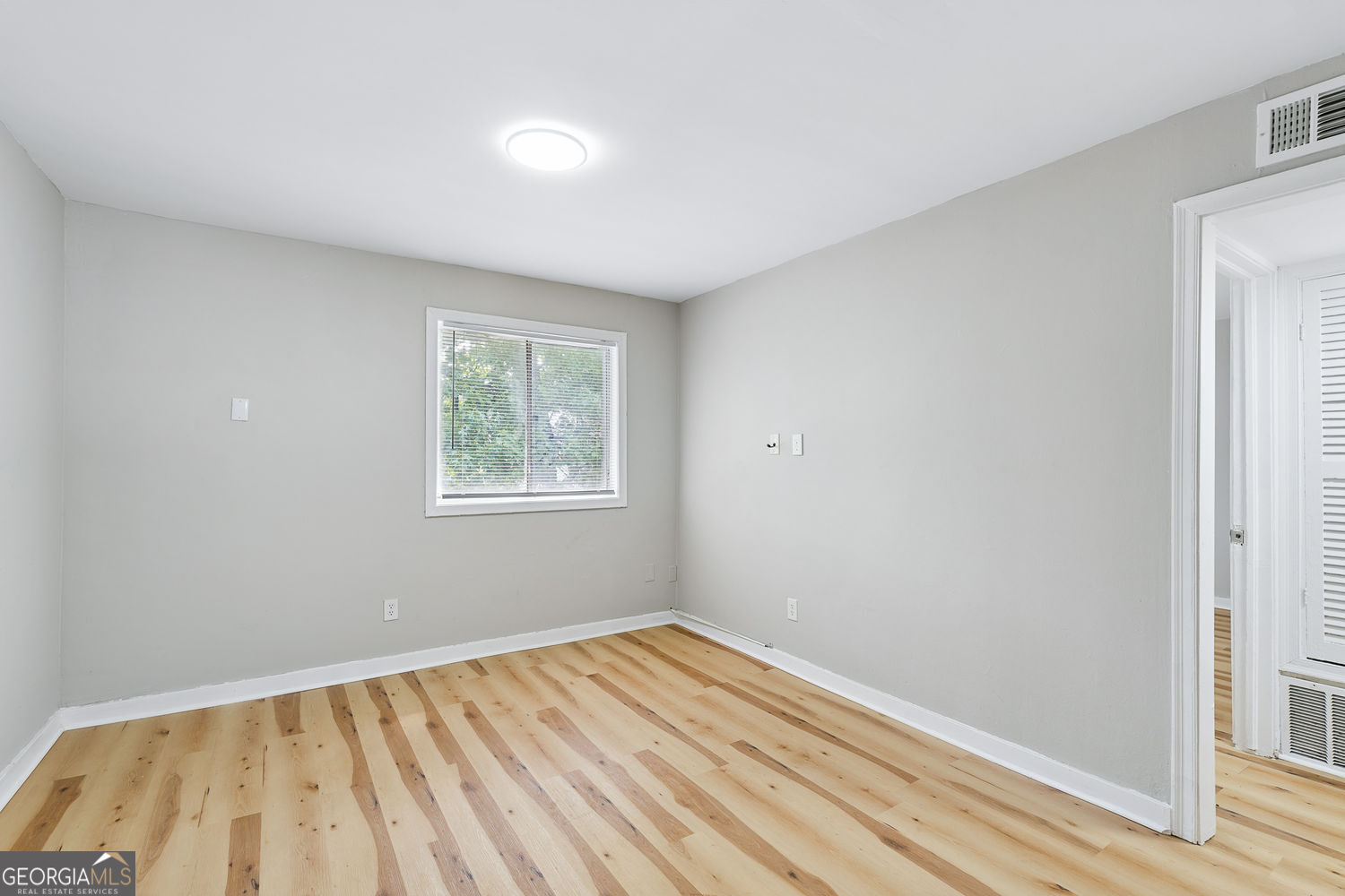 4855 College Street # 7 Property Photo 11