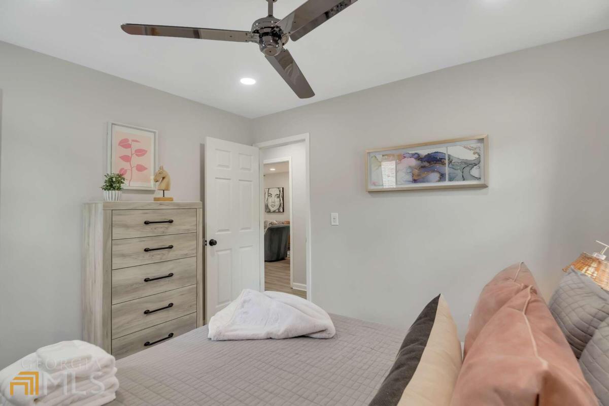 5551 Davis Drive Property Photo 13