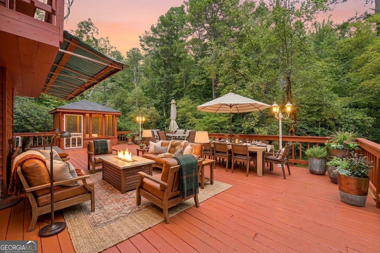 152 River Drive Property Photo 2