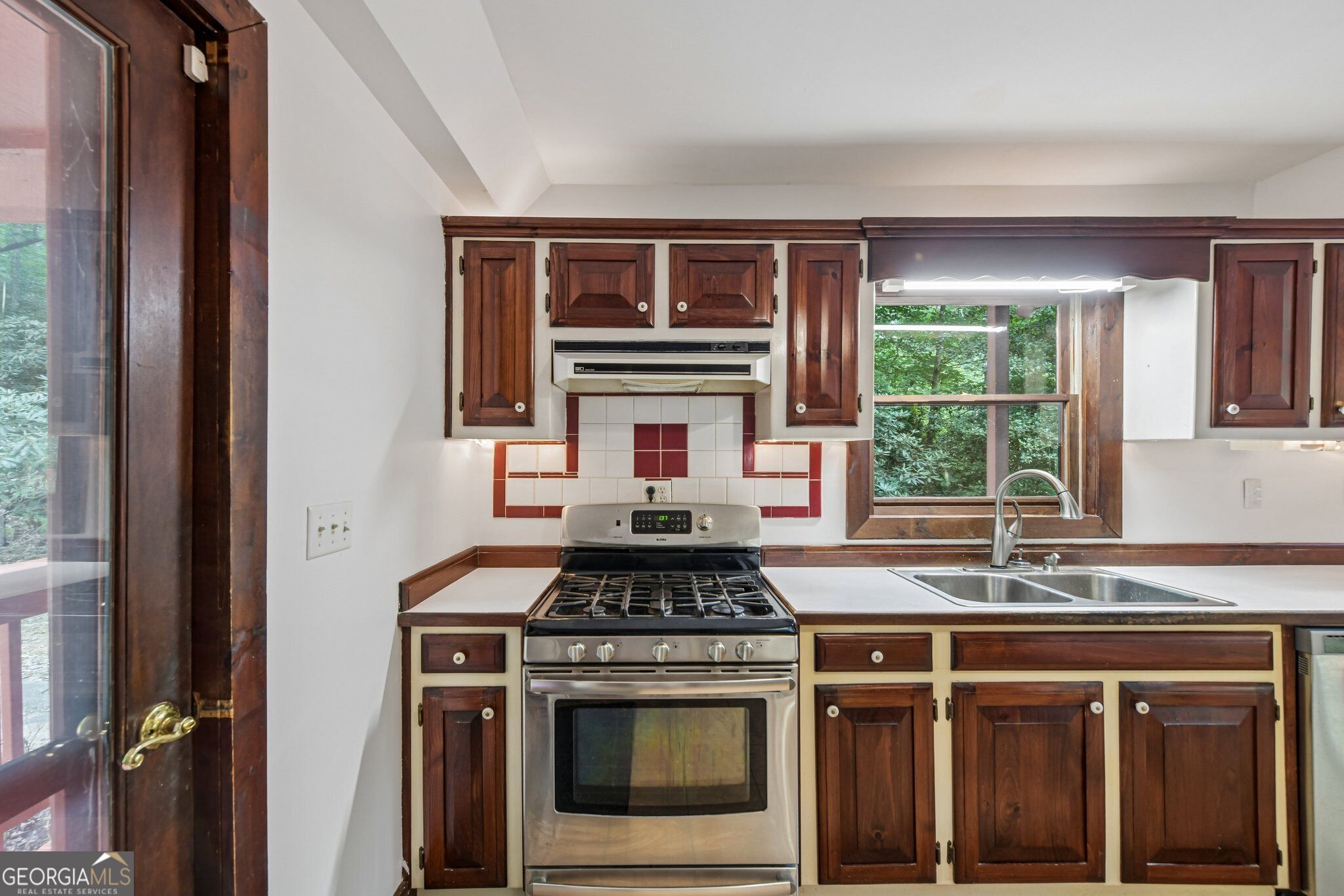 152 River Drive Property Photo 12