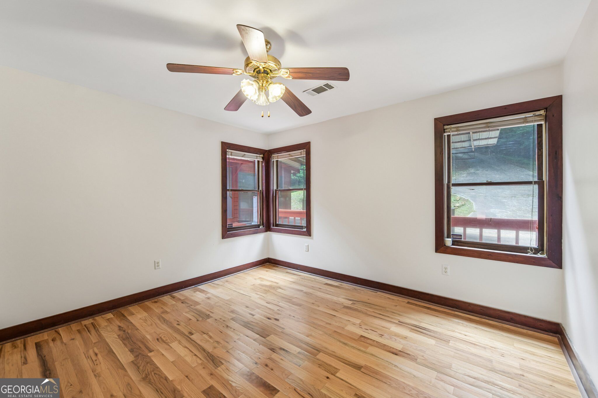 152 River Drive Property Photo 14